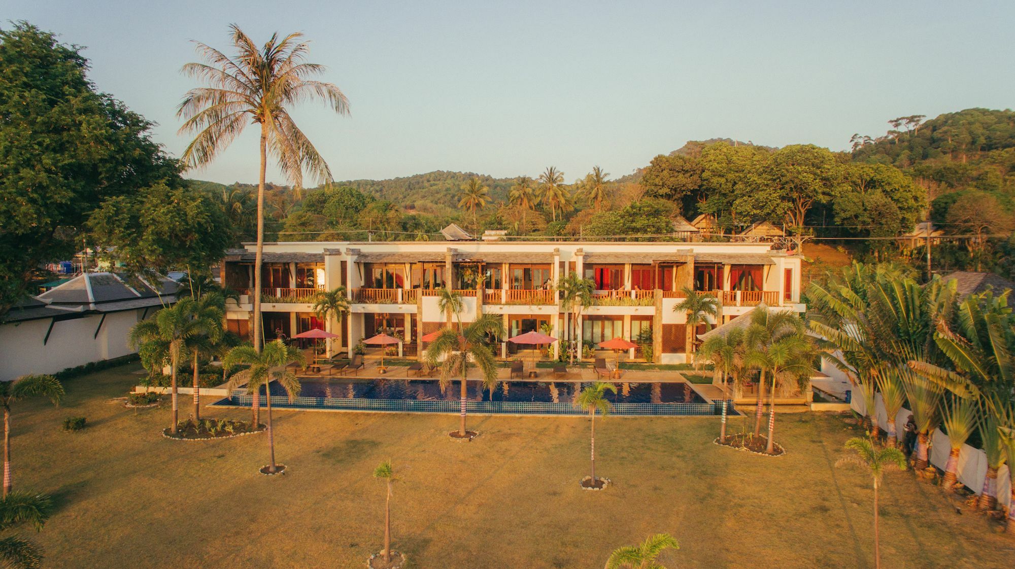 Thai Island Dream Estate Koh Lanta Exterior photo